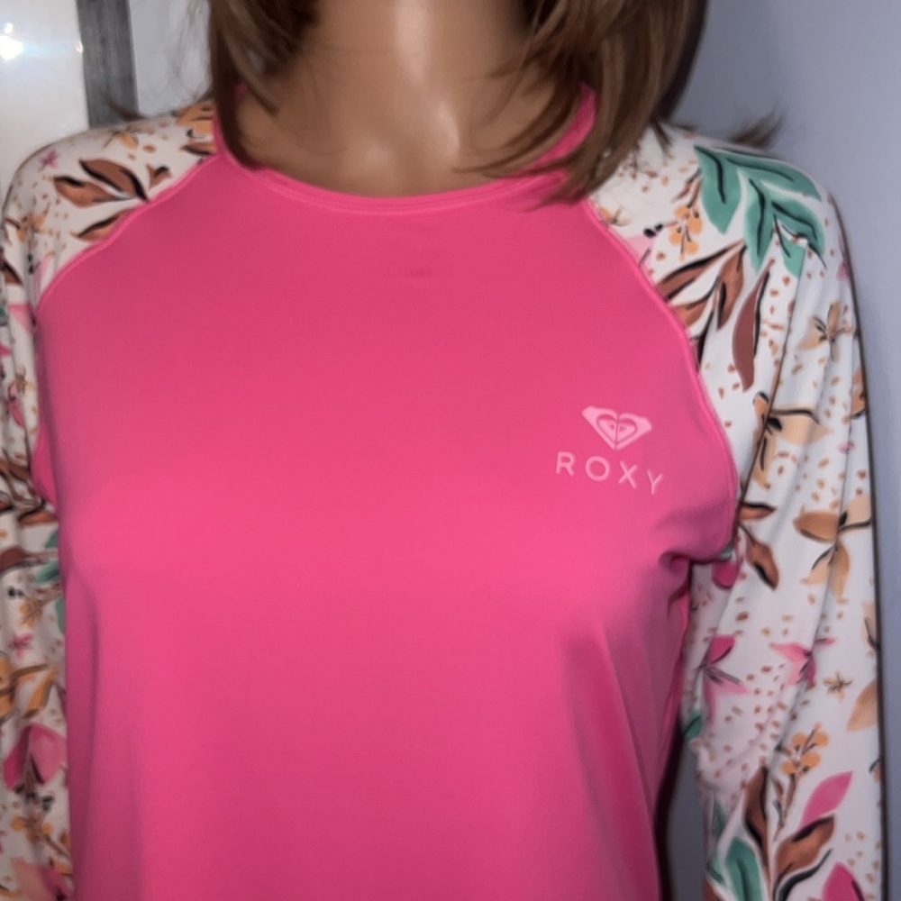 NWOT ROXY RASH GUARD - Picture 3 of 7